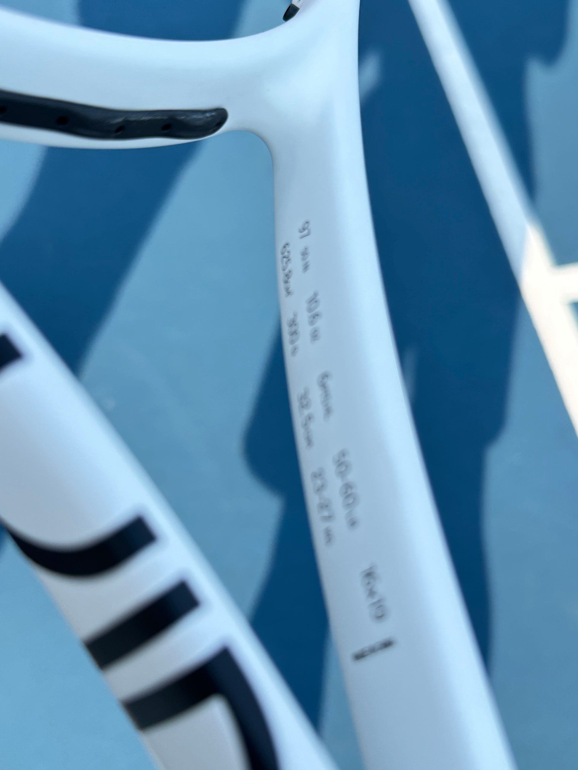 Hevini Solution 1 Tennis Racket (Unstrung)